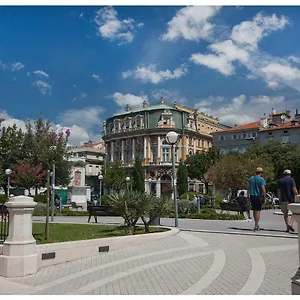 Stylish - Centre Theatre View Rijeka